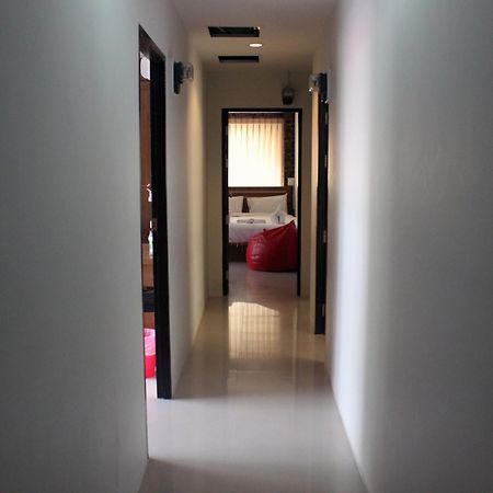 Coffee Mania House Hotel Phuket Bagian luar foto