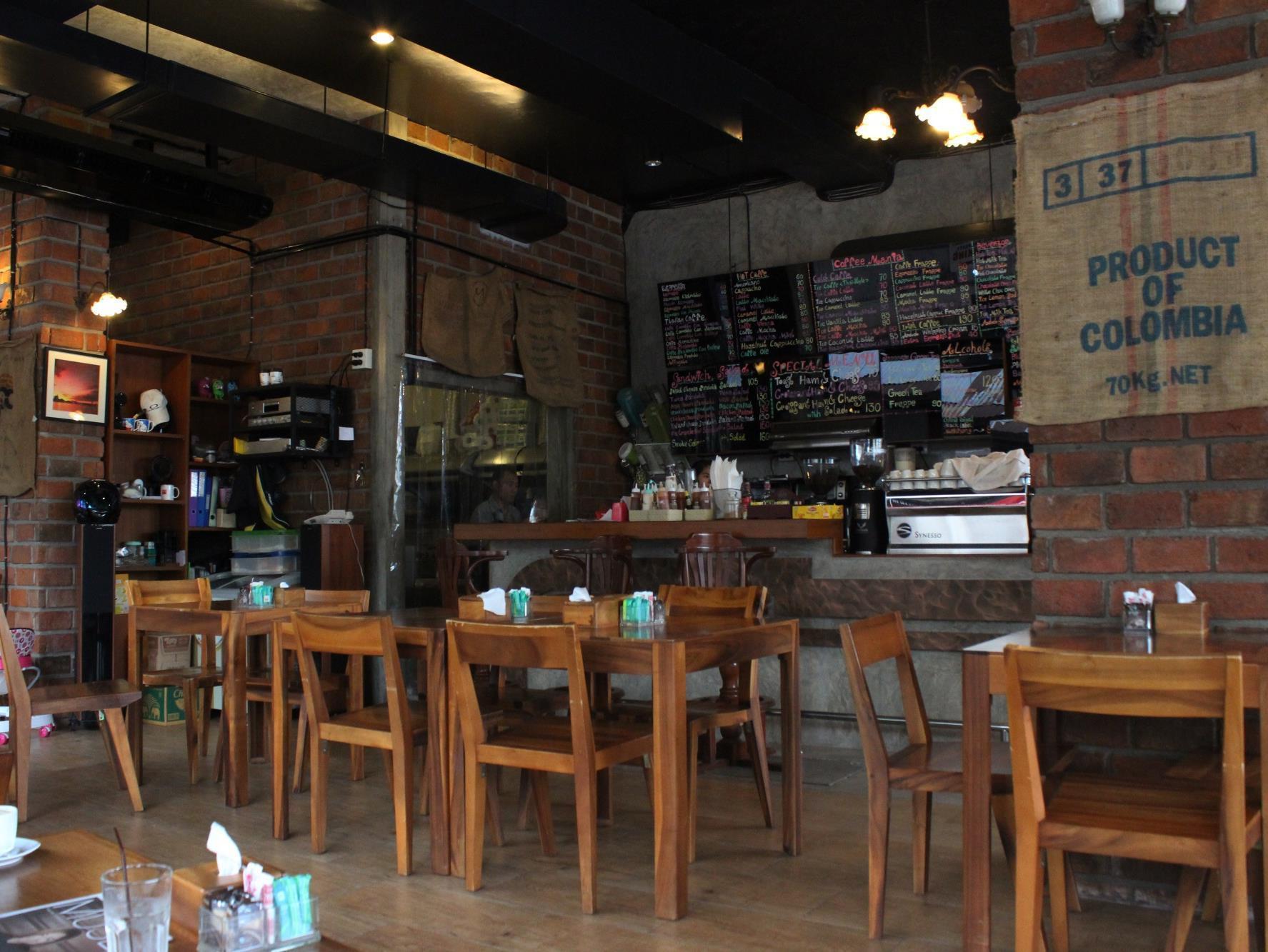 Coffee Mania House Hotel Phuket Bagian luar foto