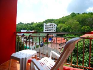 Coffee Mania House Hotel Phuket Bagian luar foto